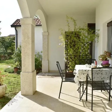 Loredana By Interhome Umag